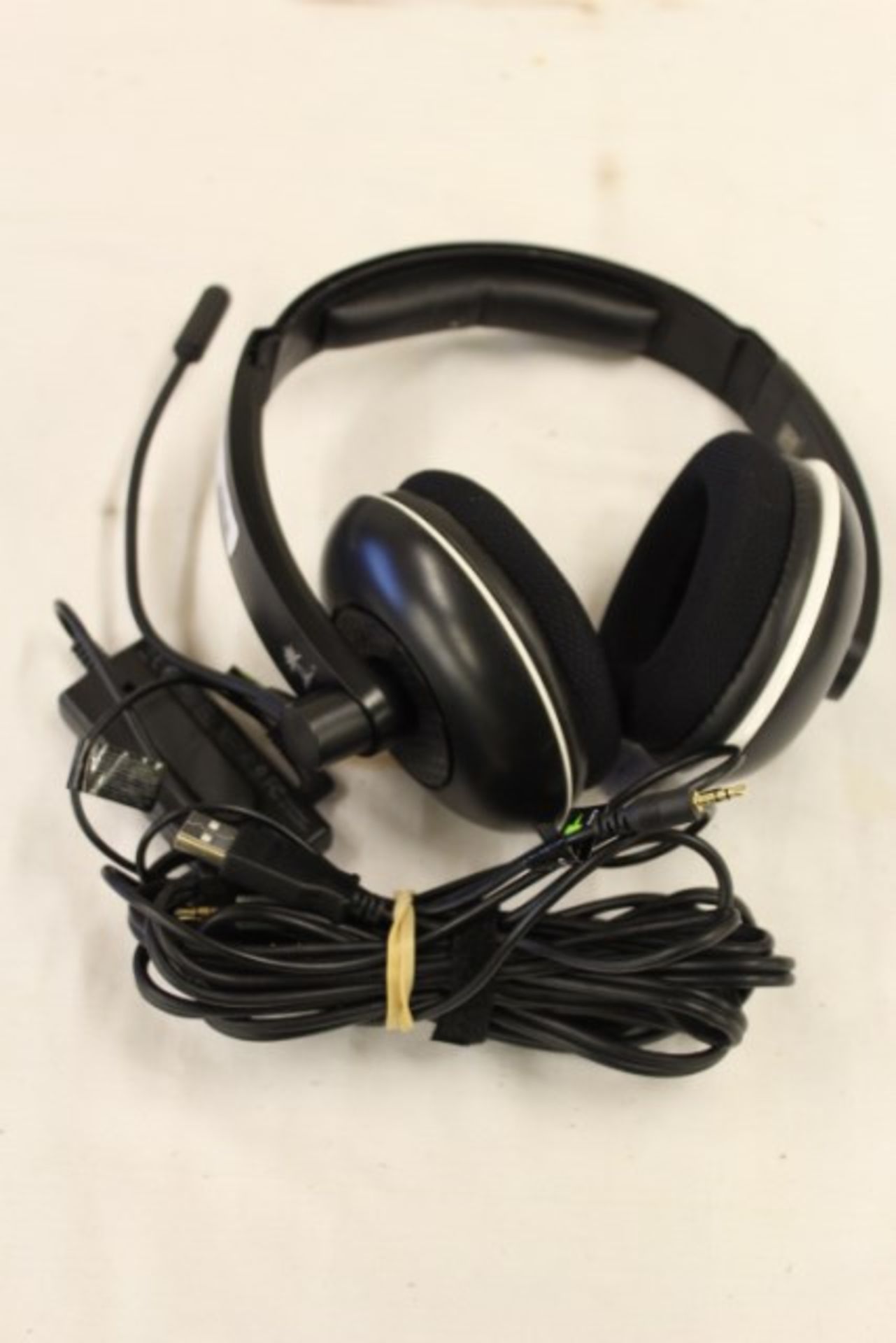 Grade U EarForce Turtle Beach PX11 Headphones With Built In Microphone
