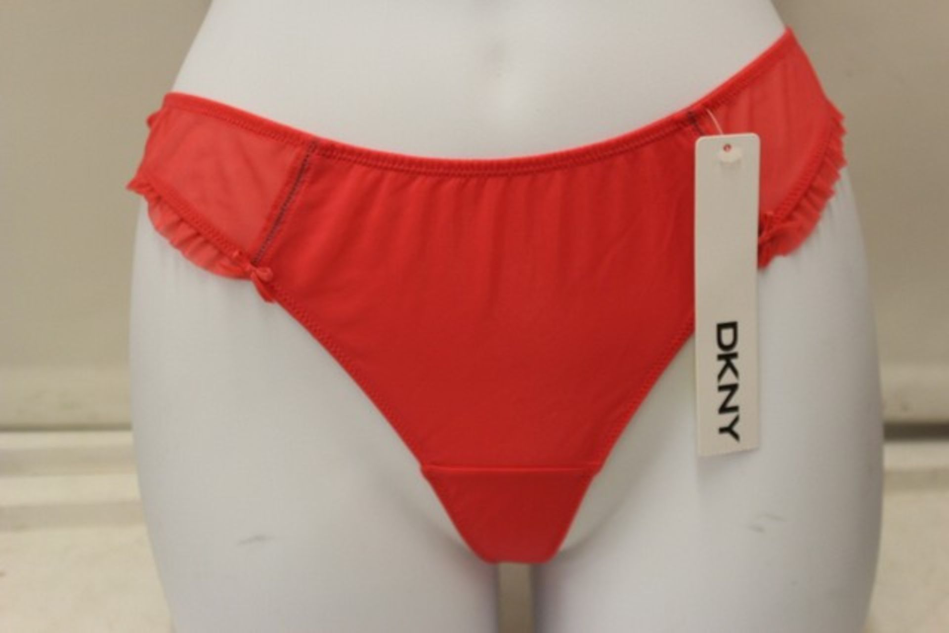 V Brand New A Lot Of Four Pairs Pink DKNY Thongs Size L ISP £10.29 (Her Room)