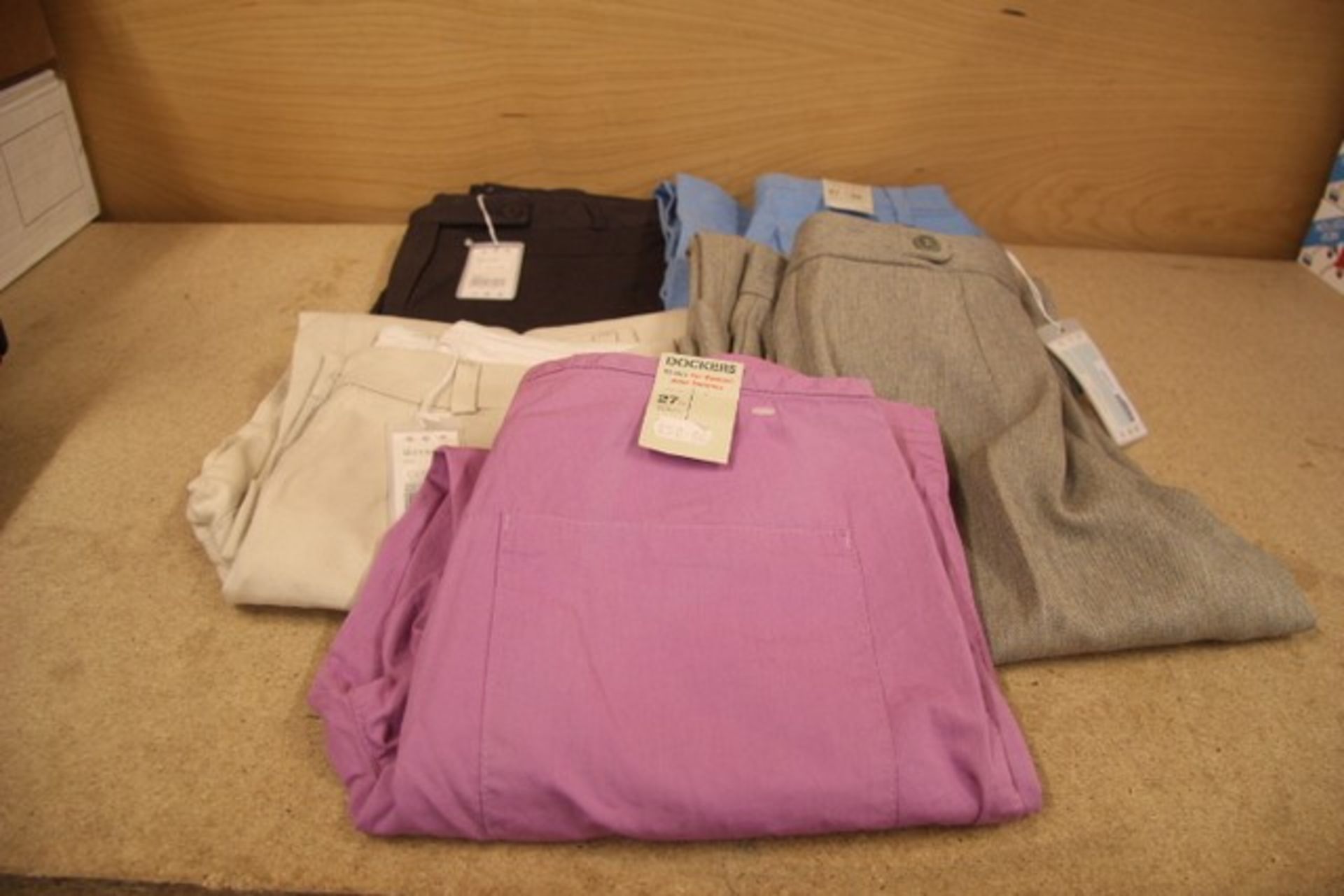 V Brand New A Lot Of Five Various Pairs Dockers Trousers 27 Waist