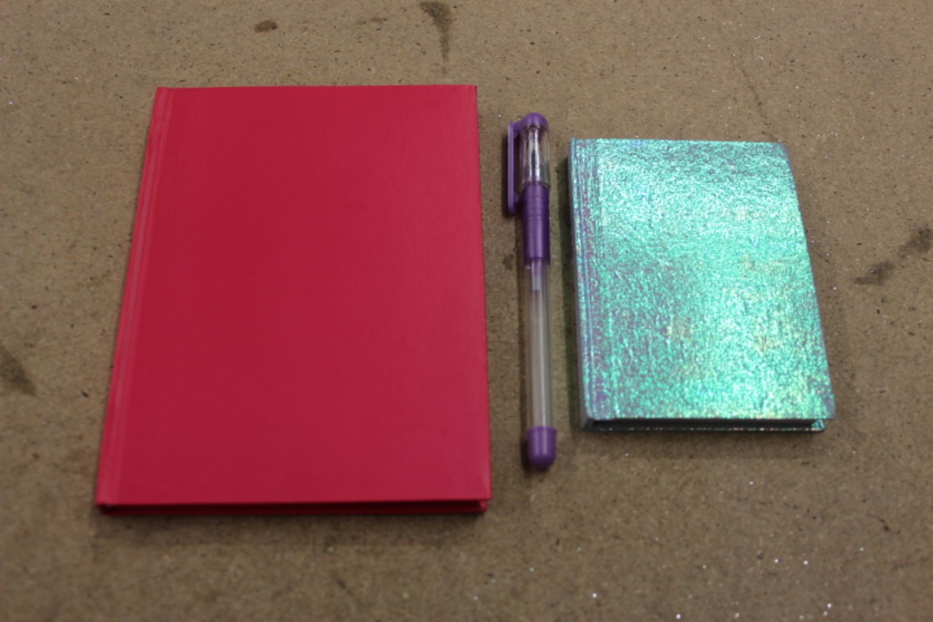 V Brand New Oxford UK Limited Glittery Notebook & Pink Notebook With Gel Pen Set