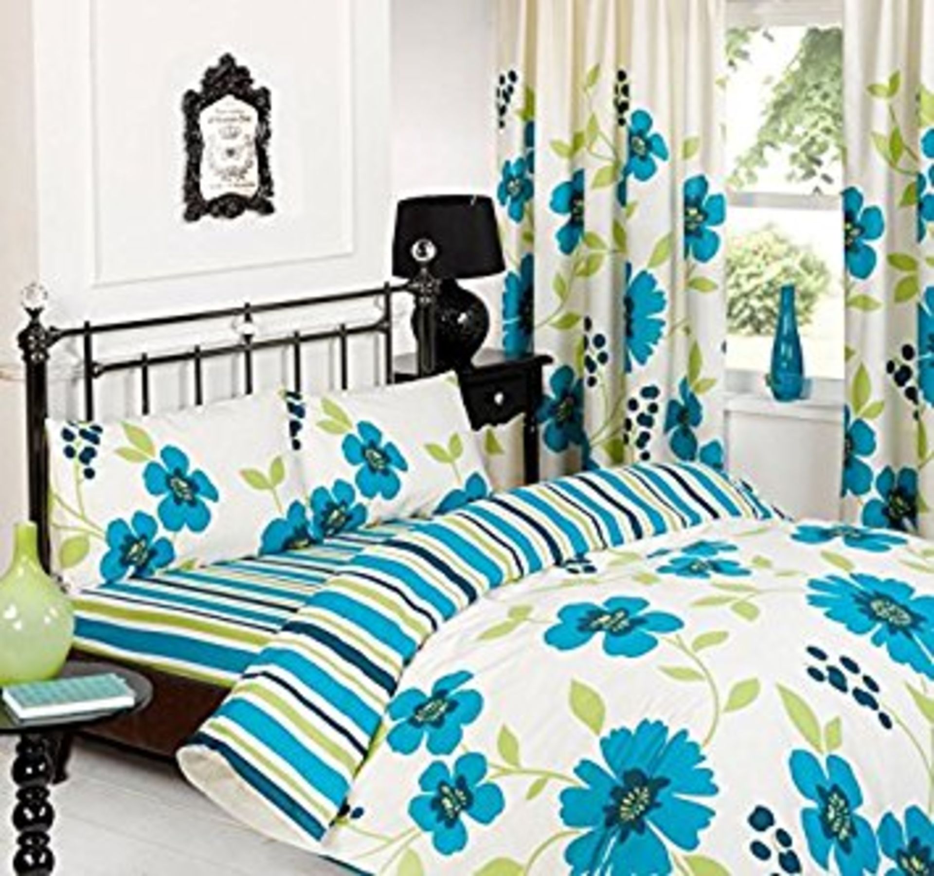 V Brand New Laura Secret Kenzie Teal & White Flowers & Stripes Three Piece Double Bed Luxury Printed