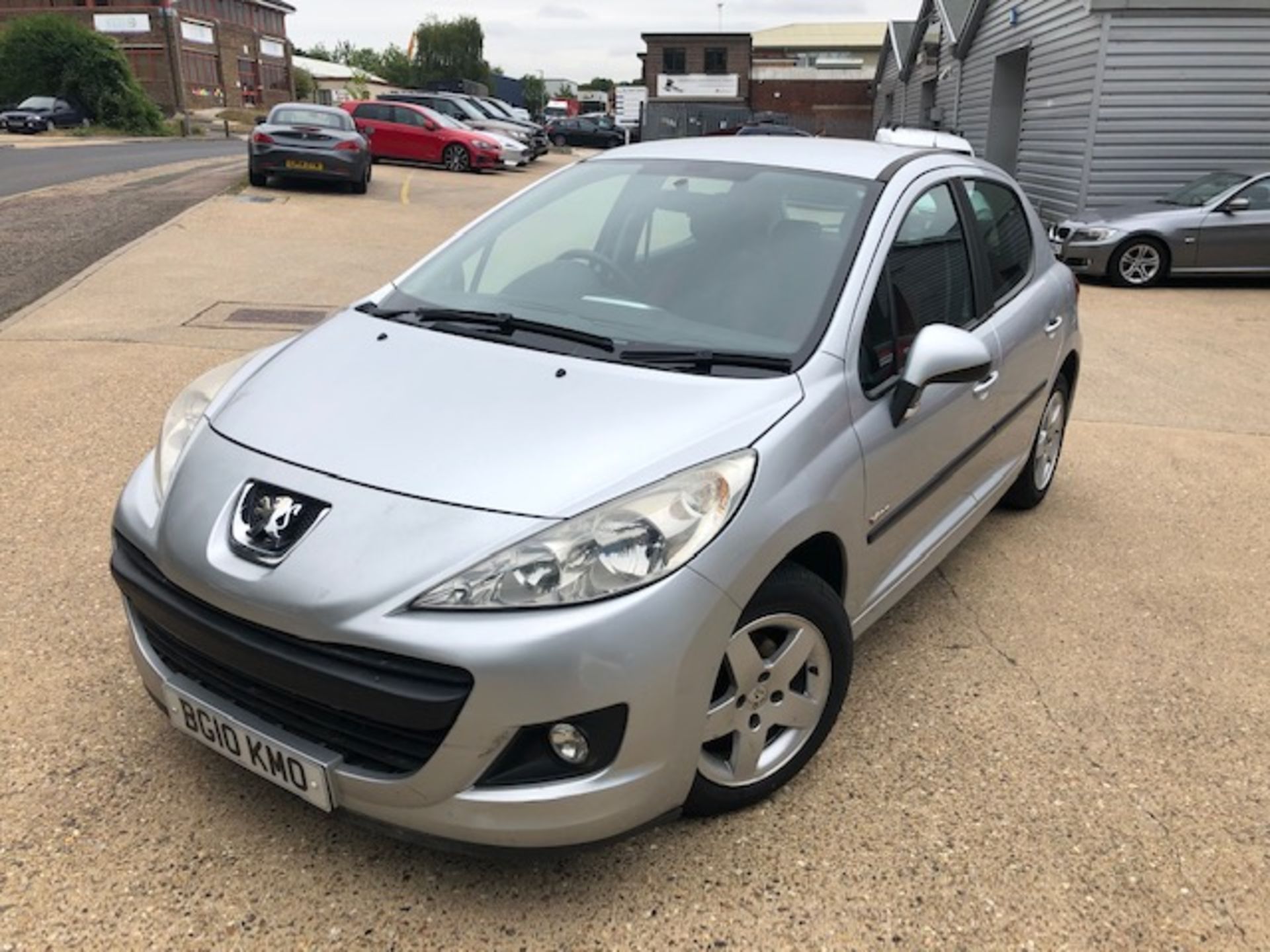 V 2010 (10) Silver Peugeot 207 Verve HDI 70 - Diesel Manual - 1398cc - MOT Exp 26/09/19 - Mileage