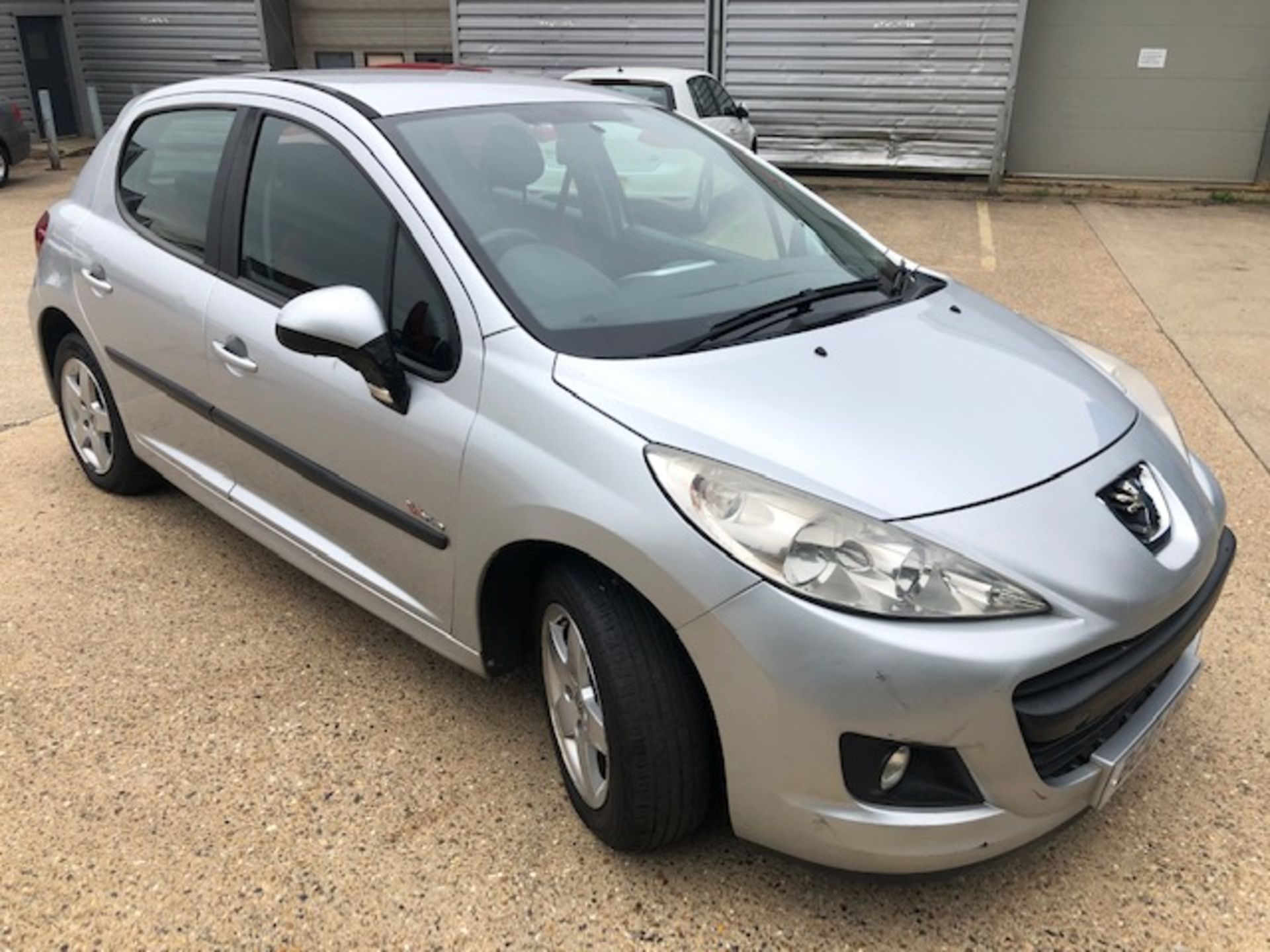 V 2010 (10) Silver Peugeot 207 Verve HDI 70 - Diesel Manual - 1398cc - MOT Exp 26/09/19 - Mileage - Image 4 of 8