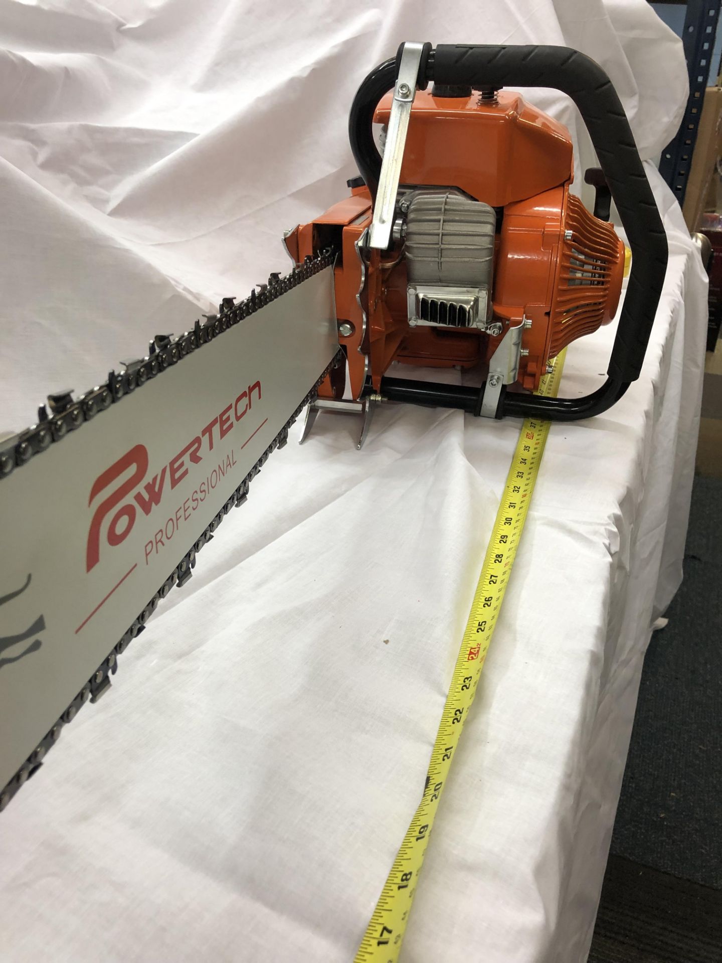 V Brand New 4.8KW Gasoline Chain Saw With 80cm Long Cutting Bar - Image 5 of 5