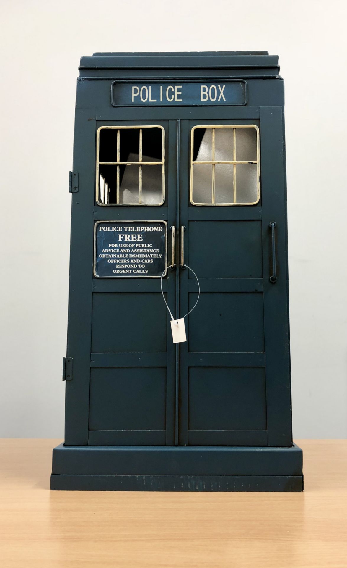 V Grade A Large Metal Police Box (Tardis) With Internal Shelf 22 Inches Tall