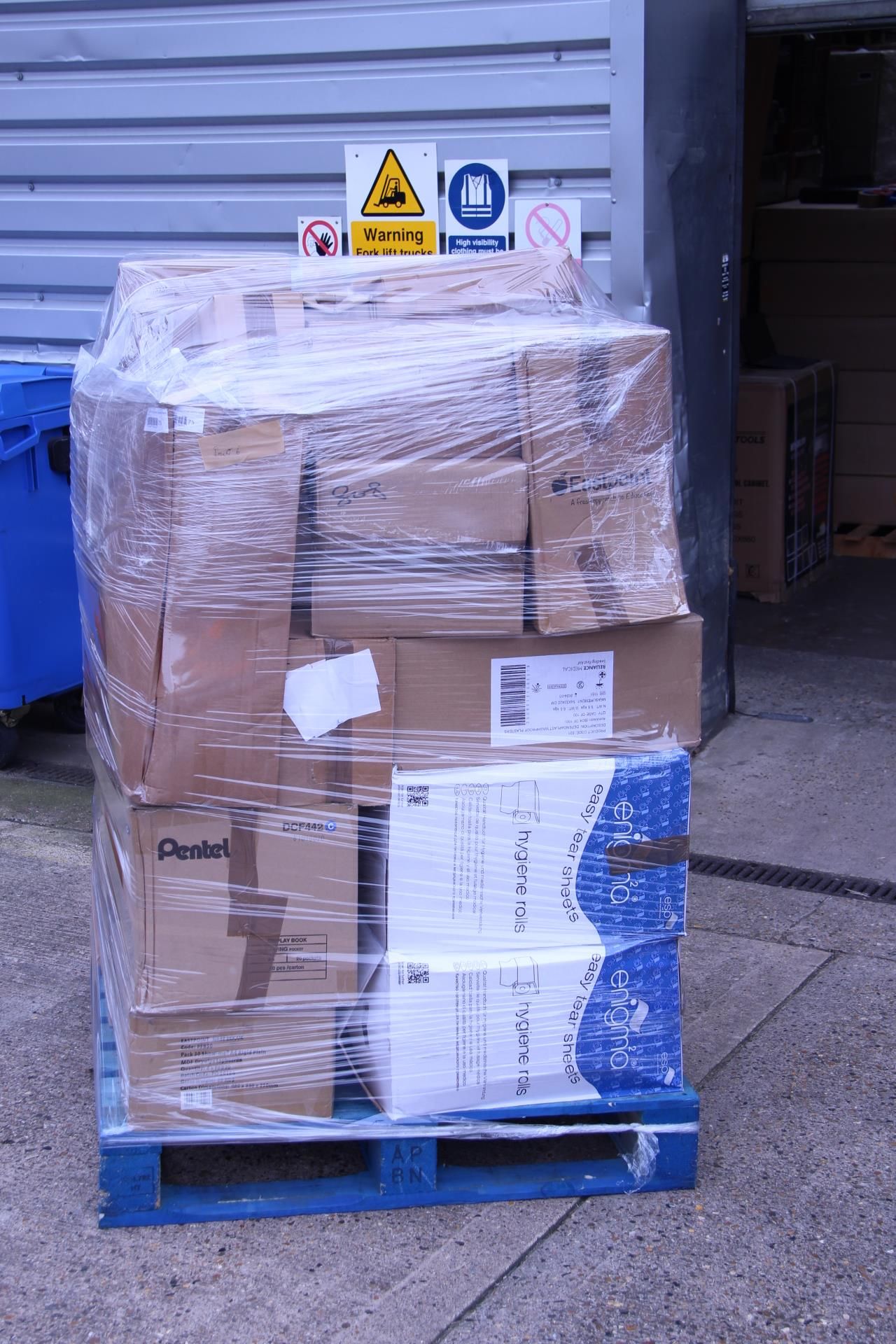 V Grade U Pallet of Office/Educational Supplied Including Pocket Notebooks - Hygiene Rolls - Art - Image 2 of 8