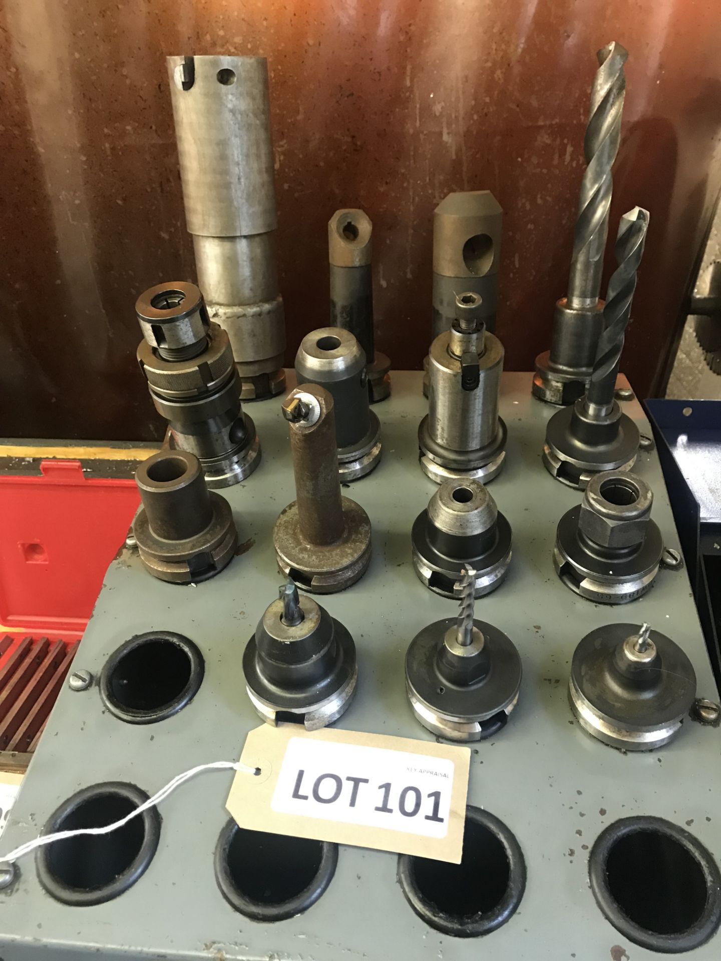 15 x 40 Int toolholders/tools/collects, as lotted