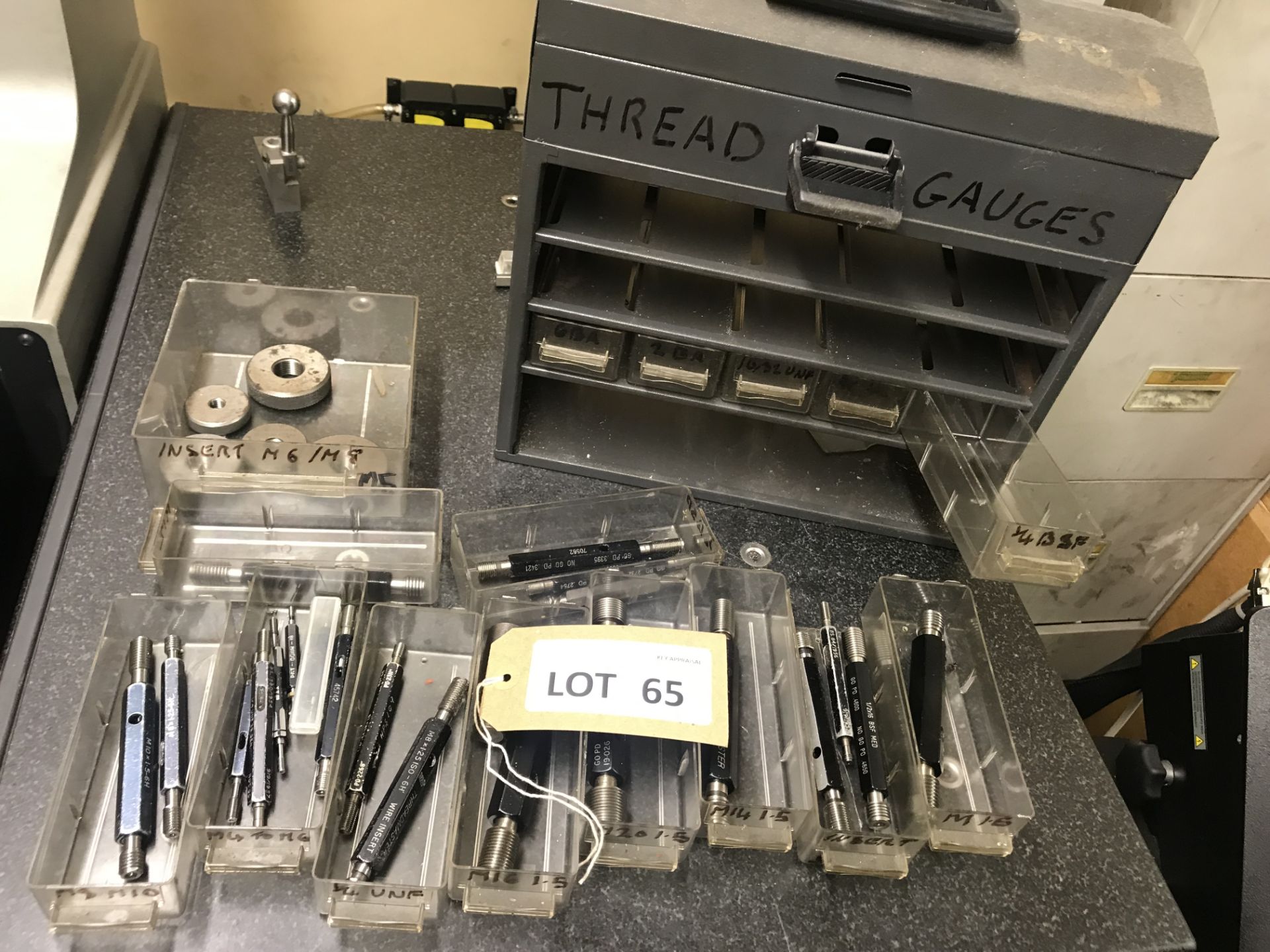 Qty assorted screw plug gauges, as lotted (with acrylic case)
