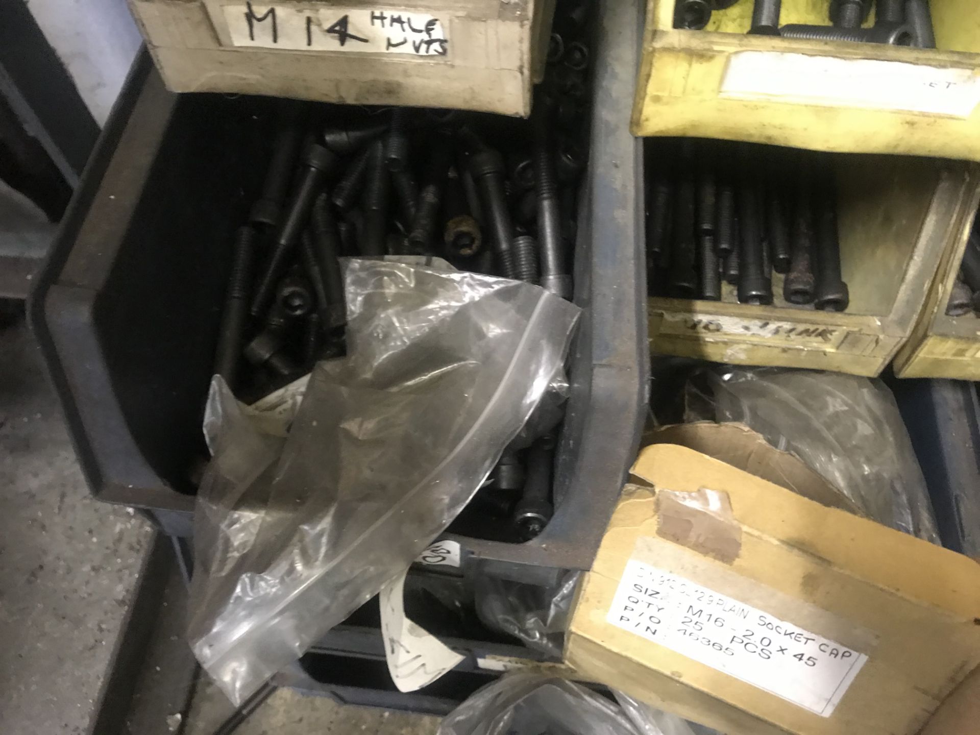 Two racks and contents of fixings, various, as lotted - Image 5 of 18