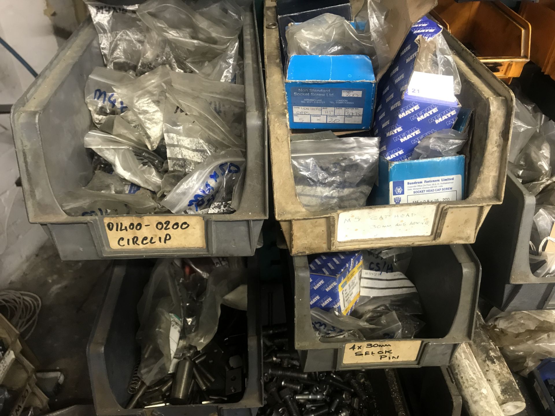 Two racks and contents of fixings, various, as lotted - Image 14 of 18