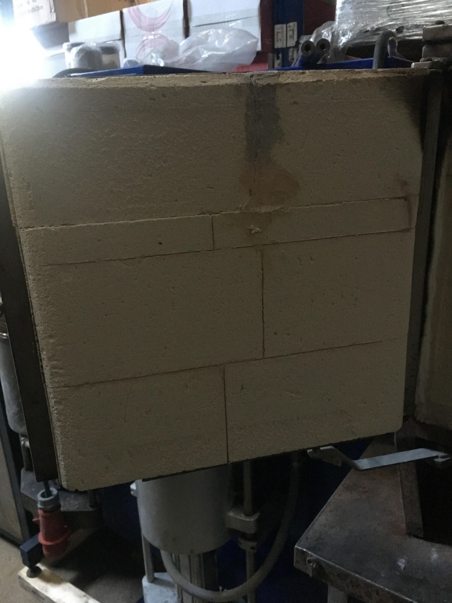 Unbadged LW1 bench-top electric furnace, serial no: 95100 (2000) - Image 3 of 4