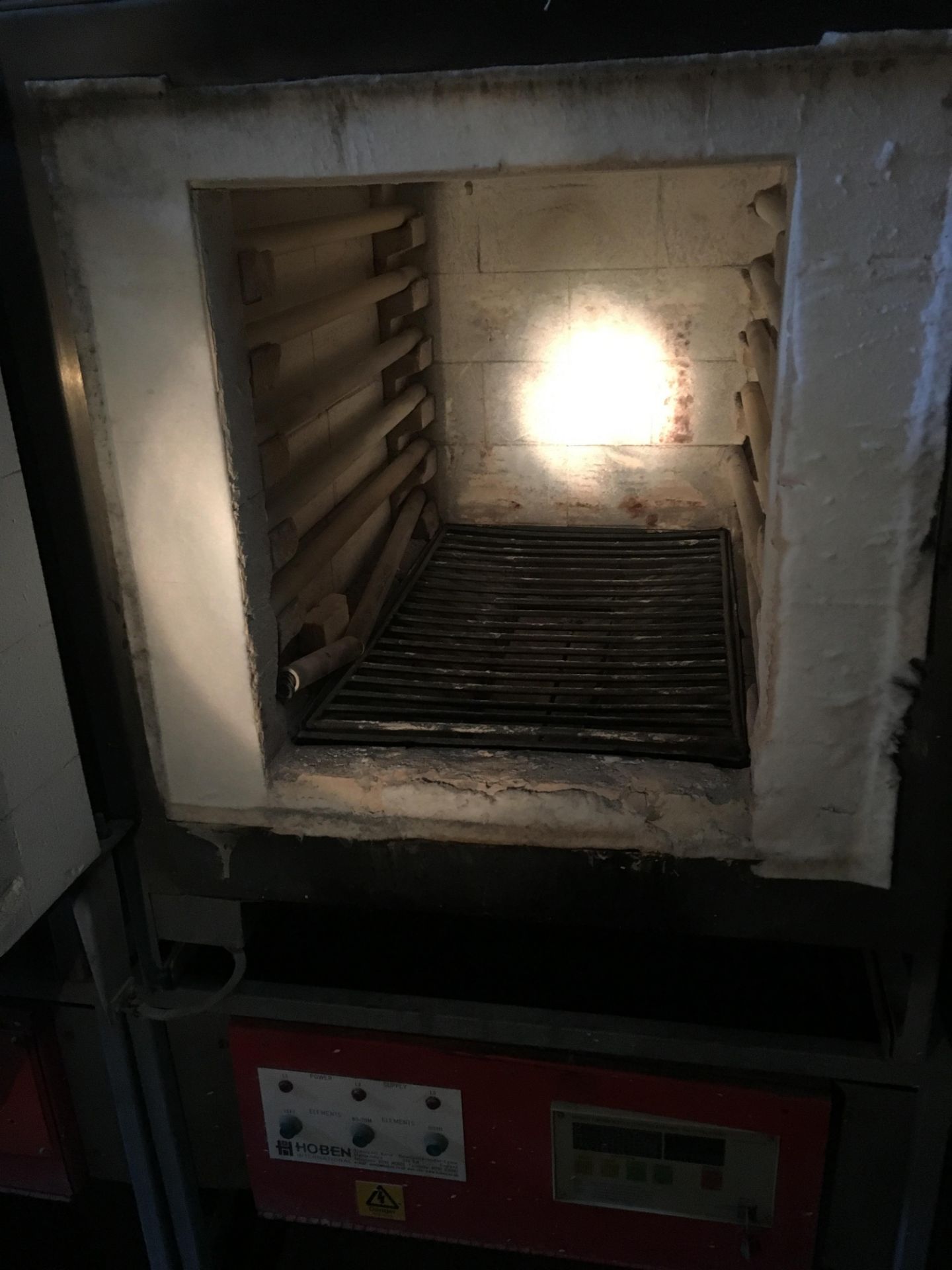 Hoben International Stafford ST315B electric burnout furnace, serial no not accessible - Bild 2 aus 3