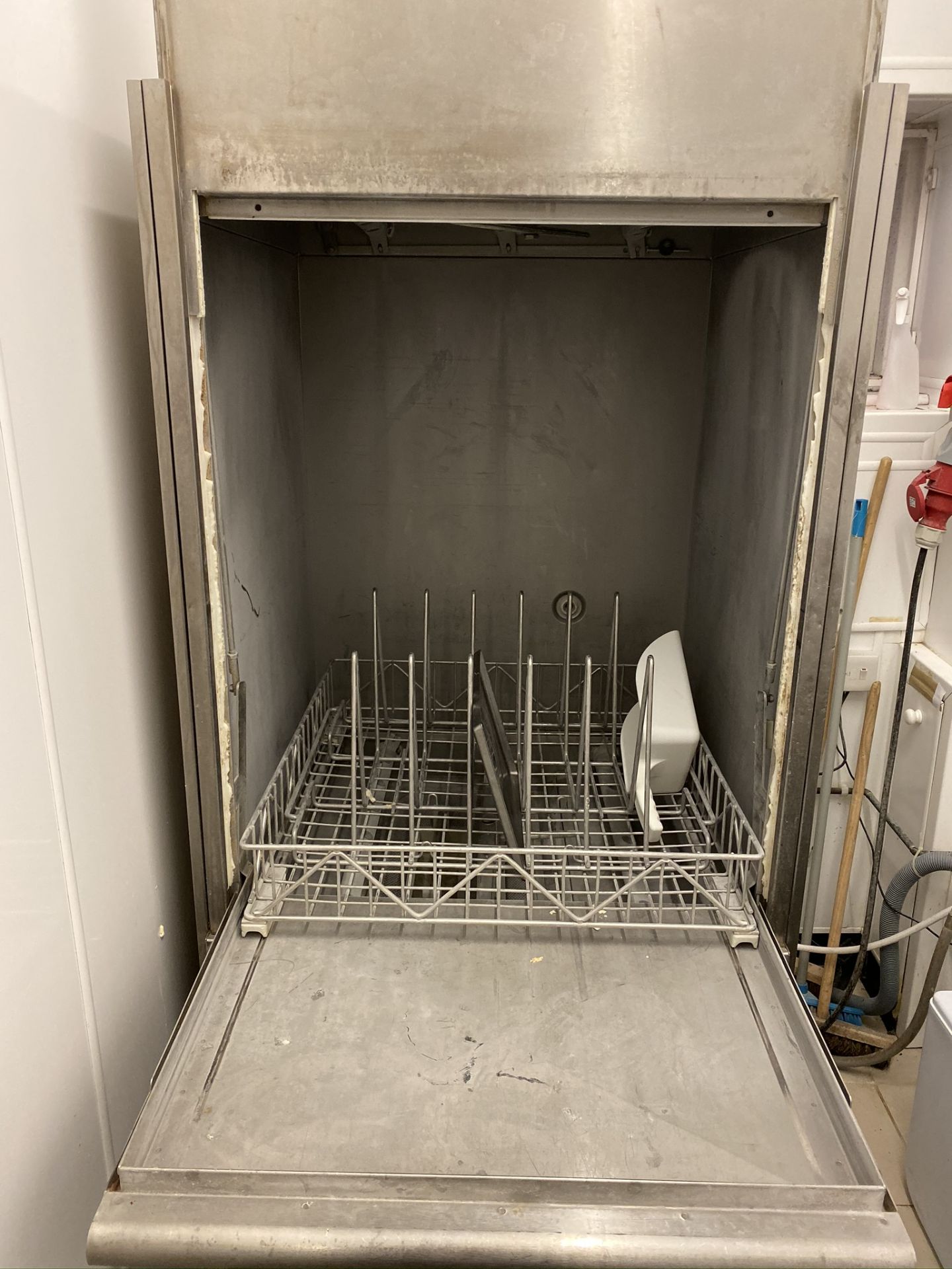 Winterhalter GS650 tray type dishwasher, Serial No: (not accessible - 2016) - Image 2 of 4