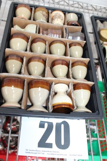 TRAY & CONTENTS OF APPROX. 19 PEDESTAL EARTHENWARE EGG CUPS.