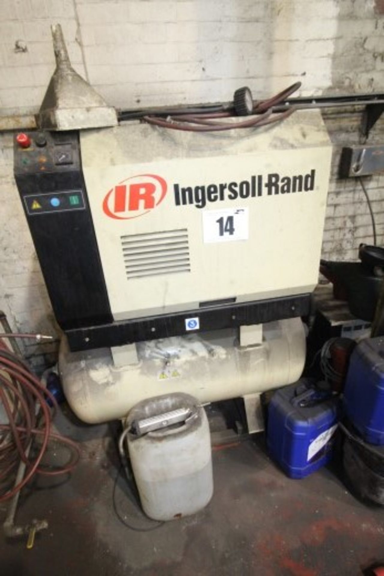 INGERSOL RAND ROTARY SCREW COMPRESSOR AS MOUNTED TO HORIZONTAL AIR RECEIVER TANK, MODEL ML7.6,