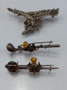 Silver 2 x Adie and Lovekin Limited of Birmingham Scottish style Brooches. (1) Golf Club with