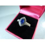 18ct white gold sapphire and diamond ring total weight 1ct