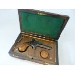 Ladies Muff pistol with retracting hammer, boxed with wooden cap box