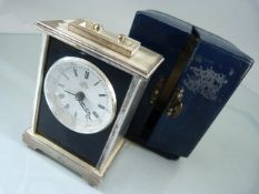 Silver plated travel clock - Swiss-made, 8 day, fitted case