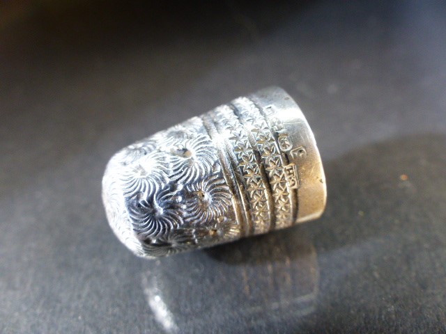 Hallmarked silver thimble by Charles Horner, Chester in original egg shaped box with finger chain - Image 13 of 16