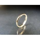 9ct Gold wedding band approx 1.8g