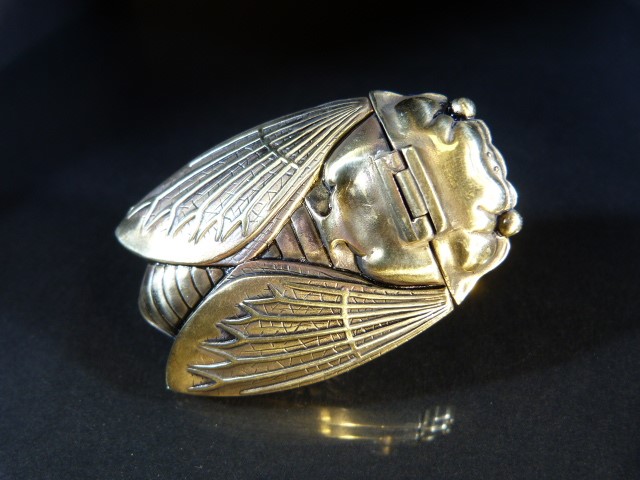 Brass Vesta case in the form of a Scarab Beetle - Image 2 of 9