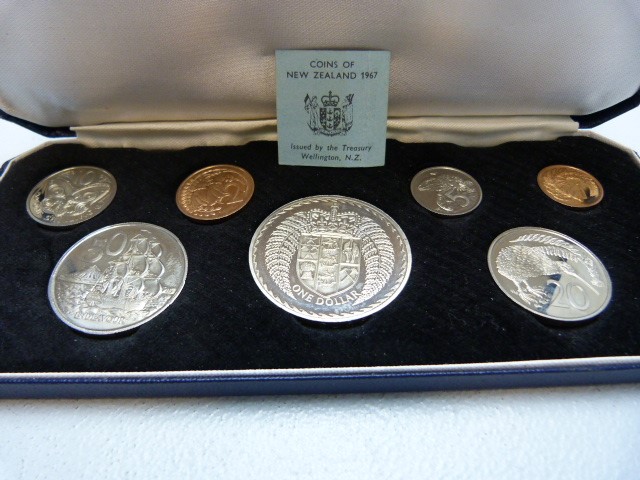 Set of Boxed 1967 New Zealand Decimal Coins Issued by the Treasury Of Wellington N.Z. - Image 2 of 3