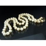 Cultured pearls with 925 clasp