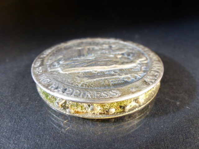 White metal pin cushion, of circular form, the top embossed with St. Bartholomew in a garden setting - Image 3 of 6