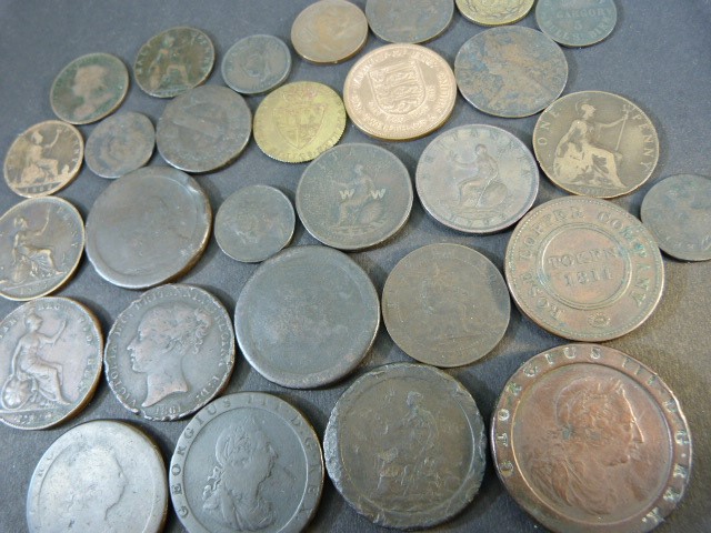 Collection of early coinage to include Cartwheel pennies - Image 3 of 5