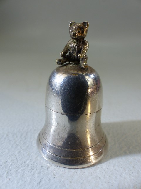 Hallmarked silver trinket piece in the form of a bell with bear on top. Birmingham, Harman Brothers - Image 4 of 4