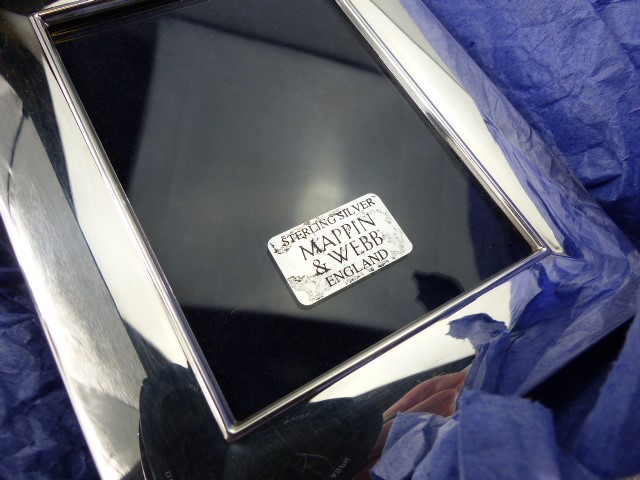 Mappin and Webb Sterling silver hallmarked photo frame in box. - Image 7 of 7