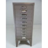 Metal filing set of drawers