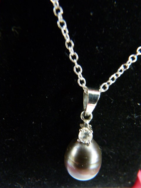 White gold diamond and south sea pearl pendant necklace - Image 5 of 5