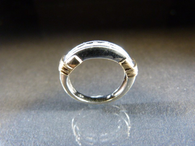 10ct White Gold Half Eternity ring set with Eight Diamonds - Image 6 of 7