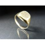 9ct Gentlemen's Signet ring initialled DR (total weight approx 4g)