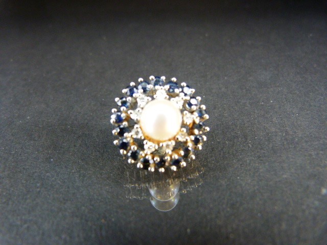 Pearl Clip: 14ct White Gold set with approx. 7.4mm Cultured Pearl and surrounded by 9 small diamonds - Image 9 of 9