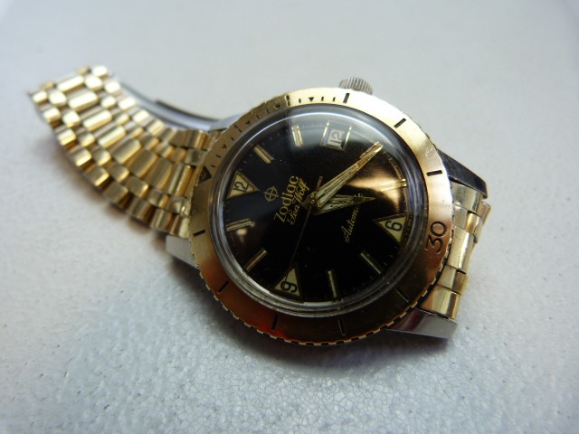 Zodiac Seawolf Automatic black dial mens watch with gold bezel - Image 7 of 8