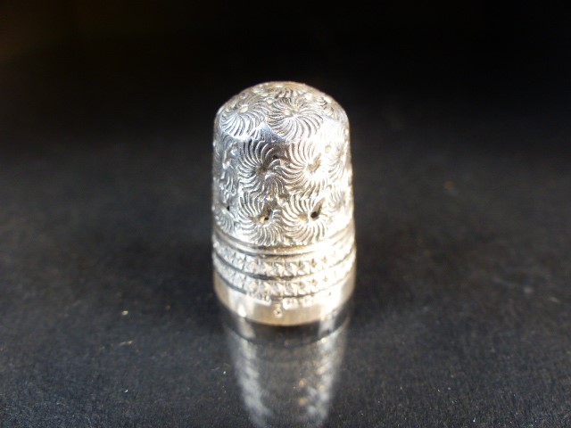 Hallmarked silver thimble by Charles Horner, Chester in original egg shaped box with finger chain - Image 12 of 16