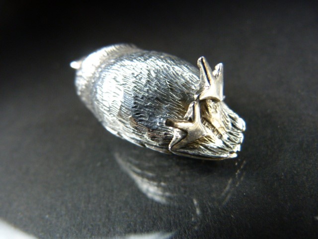 Silver figure of an Owl with Glass eyes stamped Sterling - Image 7 of 7