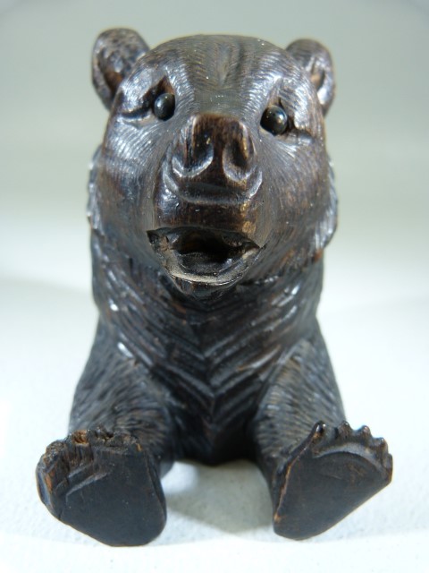 Novelty Black Forest bear in the form of an Inkwell - Hinged Cover and glass eyes - Image 12 of 15