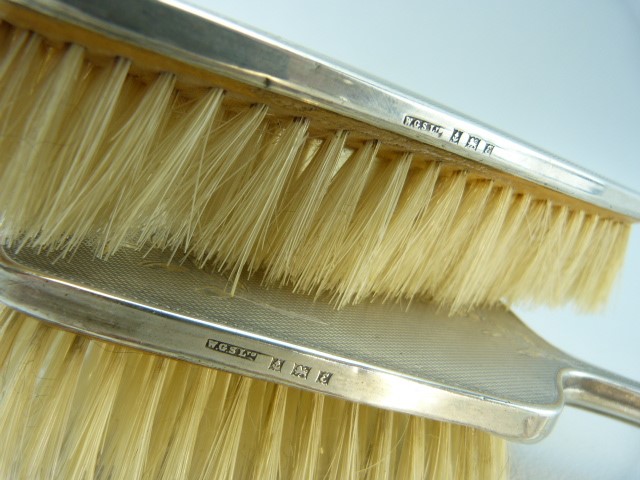 Hallmarked silver brush set to include comb, brush etc - Image 3 of 5