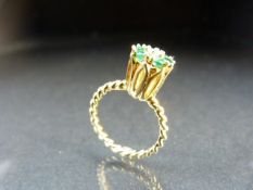 14ct yellow gold Emerald and Diamond Cluster ring - Approx weight - 3.6g