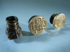 Gold Topped cufflink and one other along with a Georgian Seal