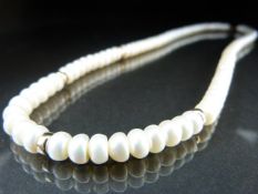 Freshwater pearl necklace with Gold Spacers