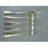 Hallmarked silver forks (5) by Walker and Hall 1909. Approx weight - 292.2