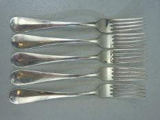 Hallmarked silver forks (5) by Walker and Hall 1909. Approx weight - 292.2