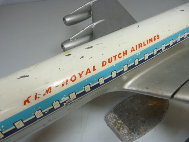 Raise Up Models KLM Douglas DC-8 circa 1962 This Raise Up model is made out of aluminium. Believed - Image 4 of 5