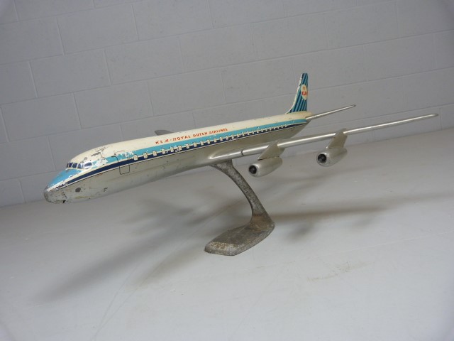 Raise Up Models KLM Douglas DC-8 circa 1962 This Raise Up model is made out of aluminium. Believed - Image 5 of 5