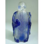 Chinese Peking glass scent bottle in clear glass overlaid with blue glass in the figure of a wise